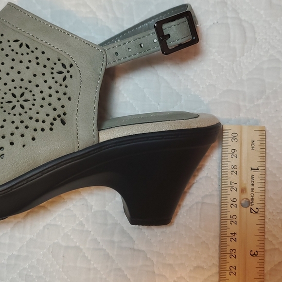 EASY STREET SANDAL CONFORT WAVE SIZE 6 1/2 - Picture 4 of 17